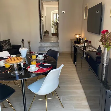 Calefati Gallery Luxury Apartment *