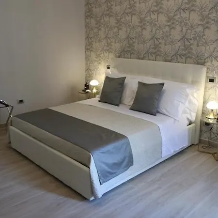 Calefati Gallery Luxury Apartment *